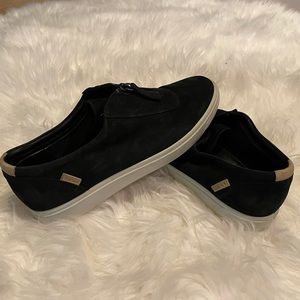 Ecco canvas sneaker with zip front